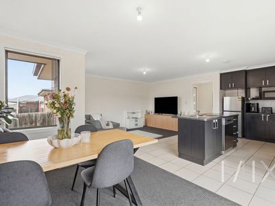 1 / 19 Joseph Link, Brighton