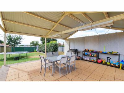 18 Salter Drive, Dubbo