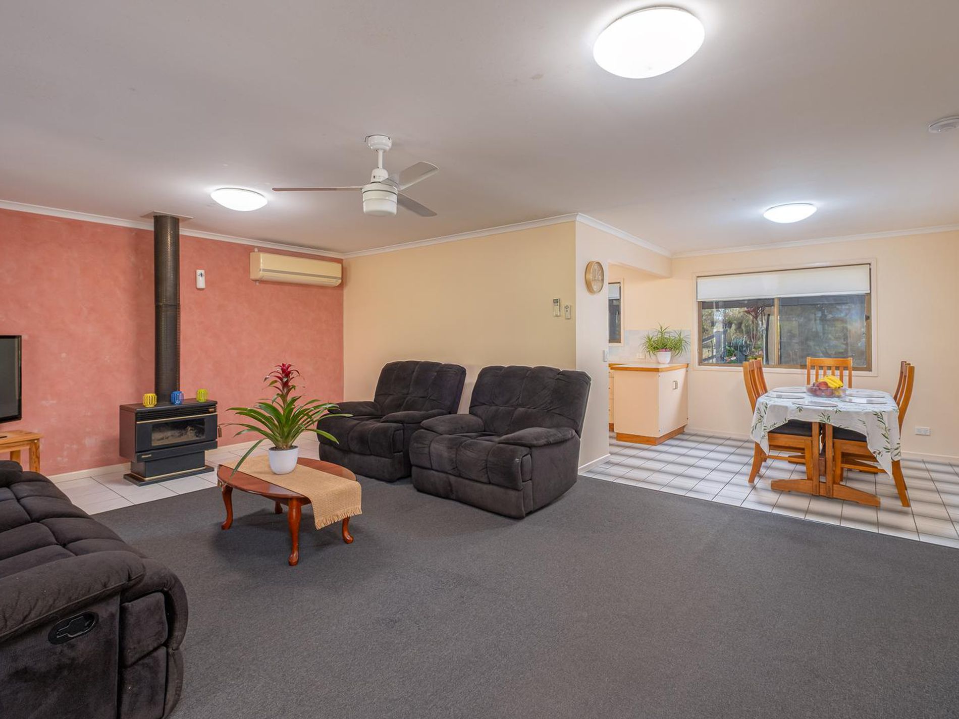 54 SUTTON ROAD, Coolabine