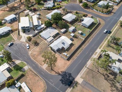 2 Lyons Court, Moranbah