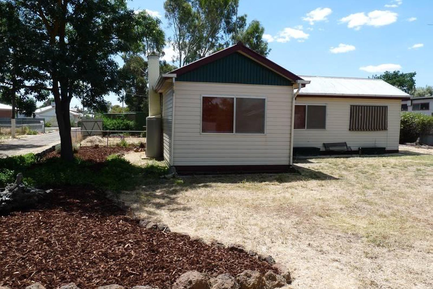2 Bradshaw Street, Horsham