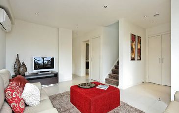 1 / 4 Harkaway Road, Berwick
