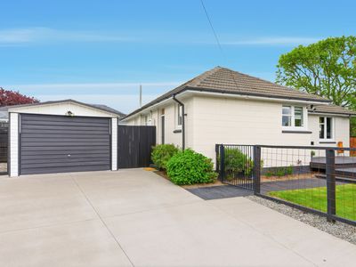 8 Dufek Crescent, Wigram