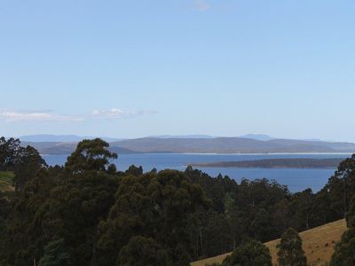 Dulcia Road, Gordon