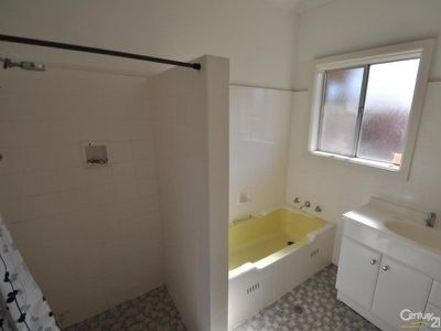 2 Highland Place, Dubbo