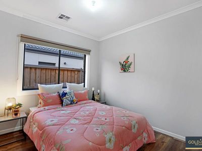 33 Lispenard Circuit, Point Cook