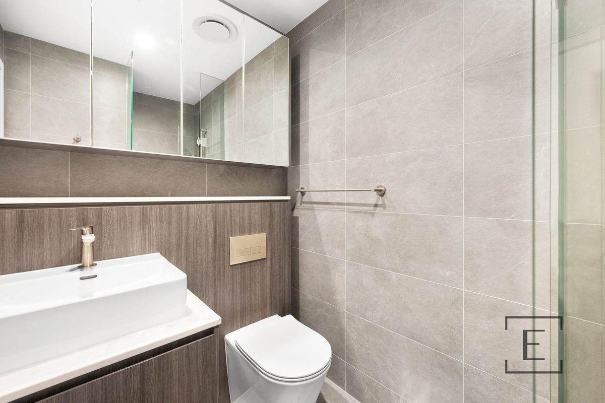 1707 / 7 Nipper Street, Homebush