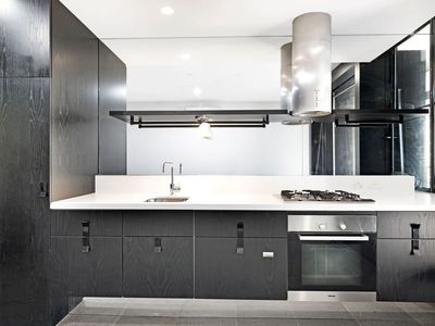 1612 / 12 Claremont Street, South Yarra