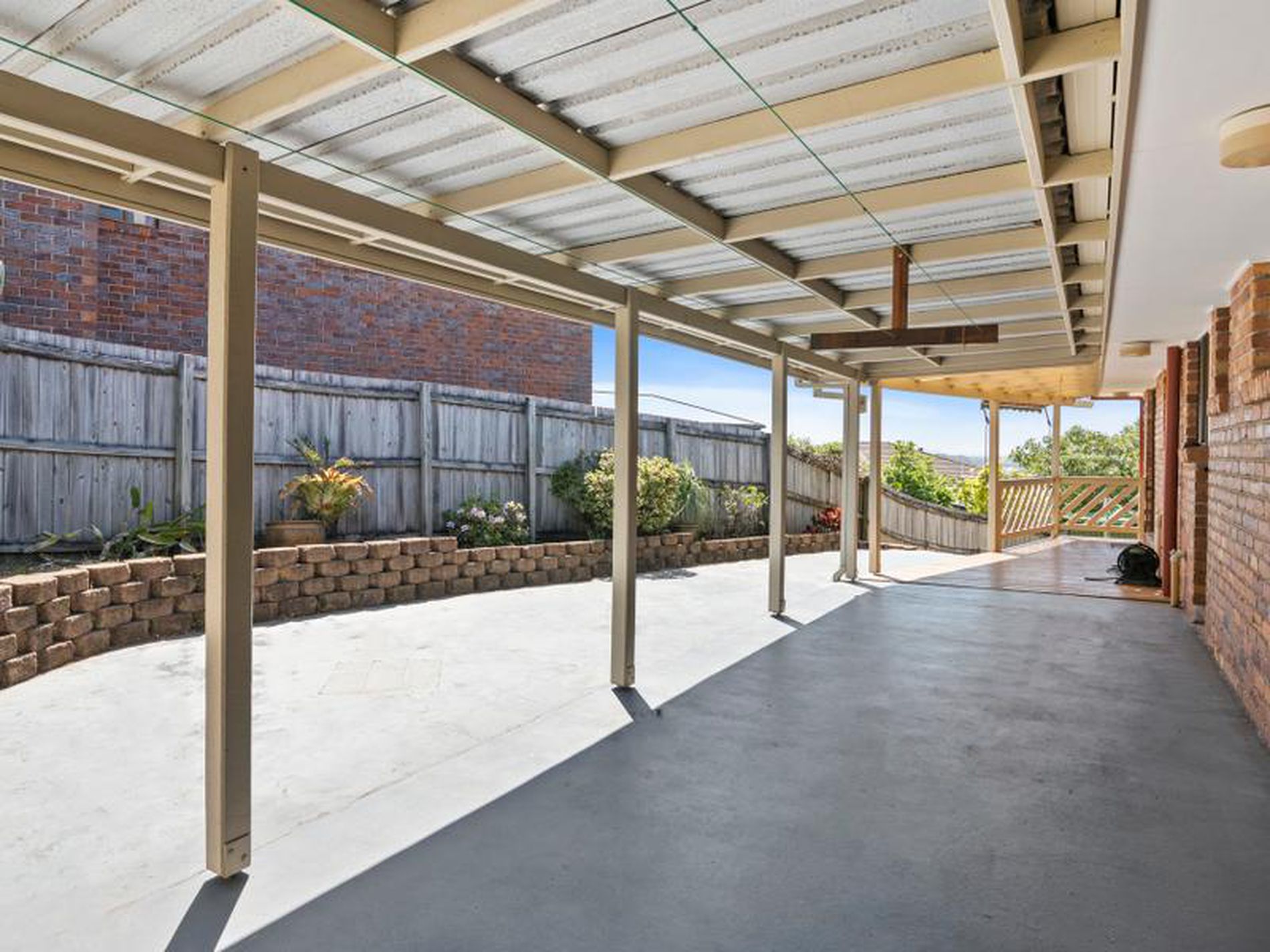 1 / 25 Pioneer Parade, Banora Point