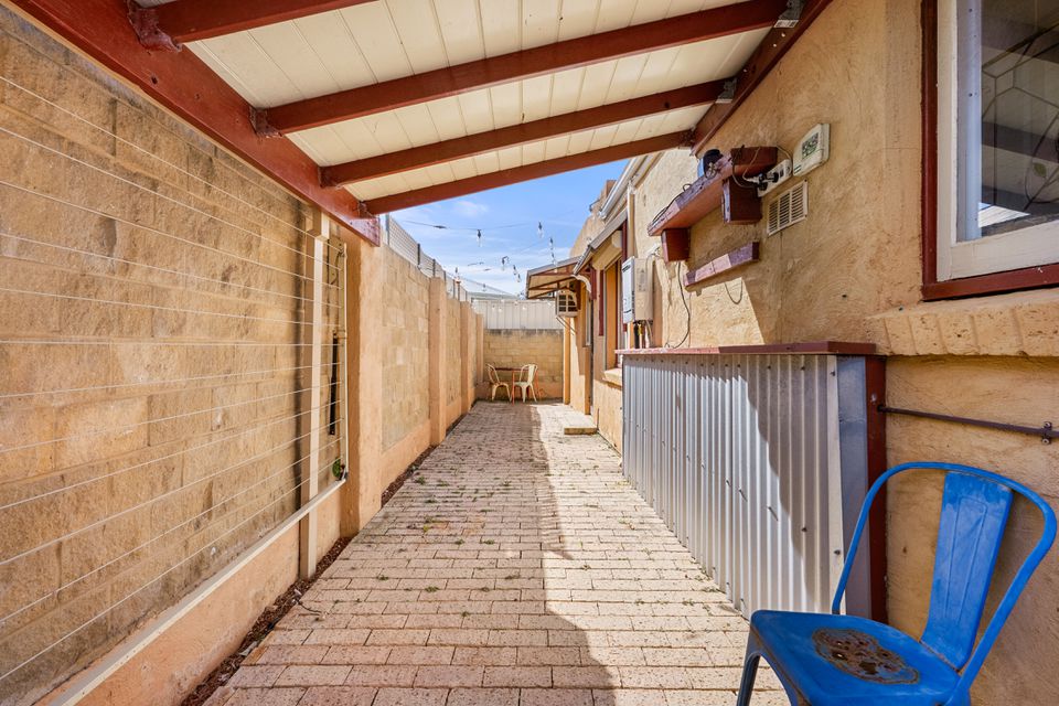 135 Safety Bay Road, Shoalwater