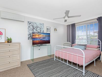 42 Tarra Crescent, Oak Flats