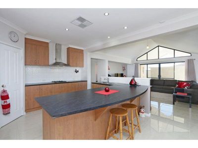 34 Barfield Road, Hammond Park
