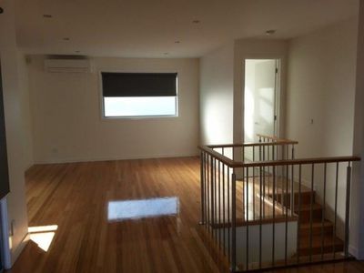 2 / 250 Pascoe Vale Road, Essendon