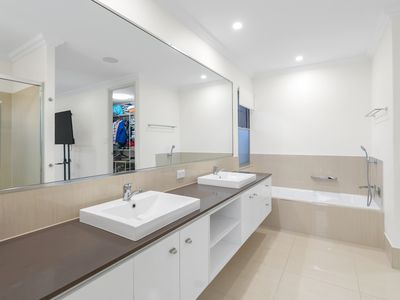 23 Woodlock Drive, Edmonton