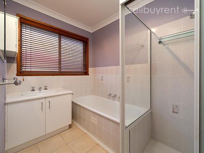 2 / 12 HARVEY COURT, Albury