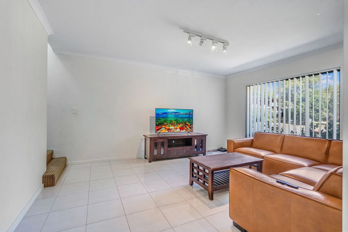 1 / 22 Rinaldo Crescent, Coolbellup