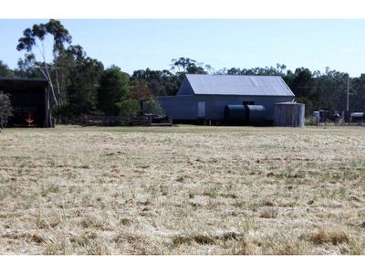 23 Calder Highway, Wedderburn