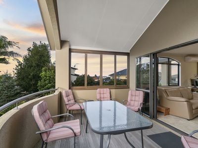 22 Beach Road, Te Atatu Peninsula