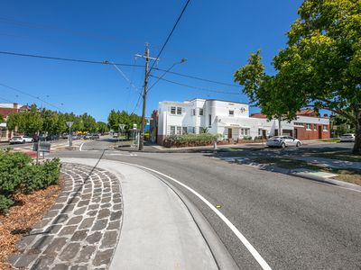 2 / 50 Fletcher Street, Essendon