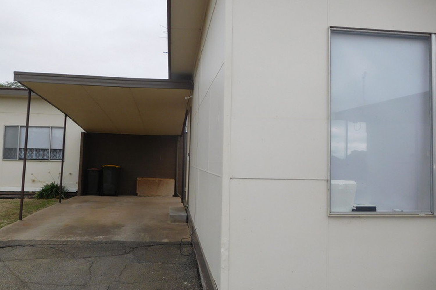 2 / 9 Burgess Street, Horsham
