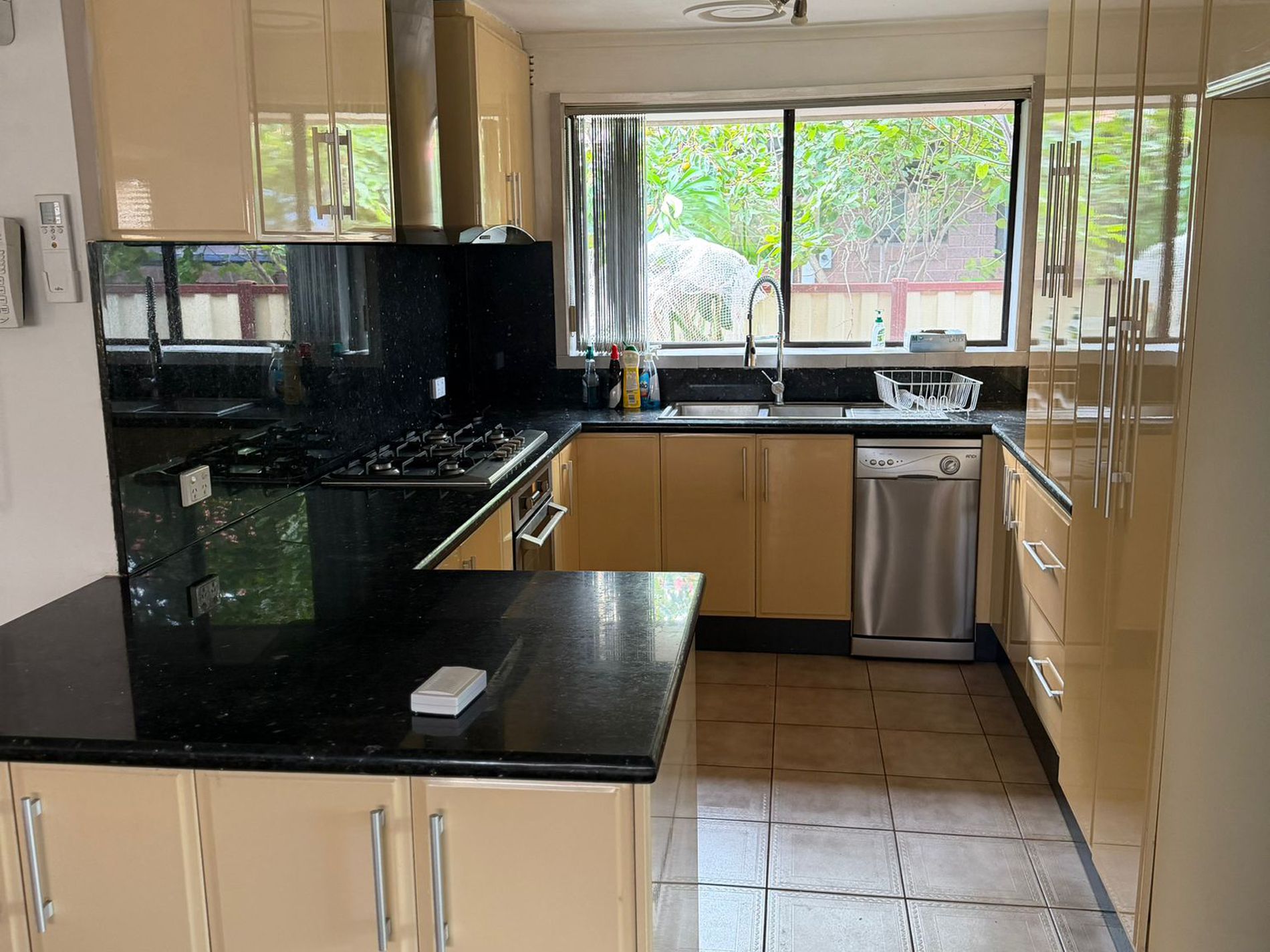 90 Main Road East, St Albans