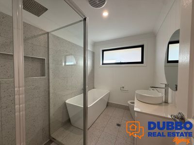 11 Lesmurdie Parade, Dubbo