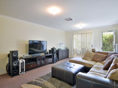 9 / 3 Great Eastern Highway, Somerville