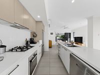 30 Mayfair Lane, Hope Island