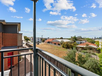 4 / 435 Charles Street, North Perth