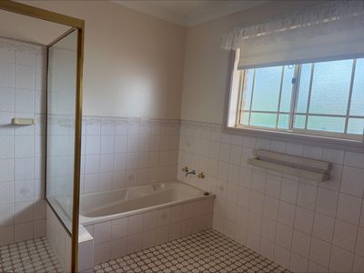 4 Christina Close, Parkes