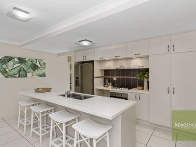 21 Chesterton Court, Kirwan