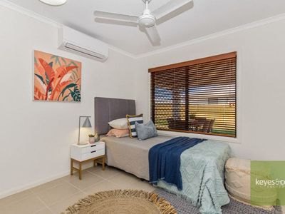 78 Shoalmarra Drive, Mount Low
