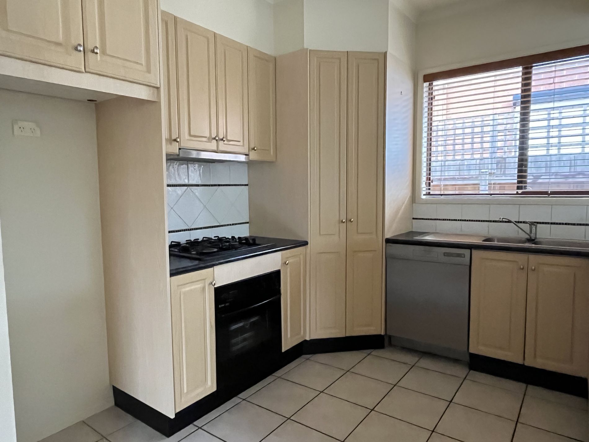 13 Prospect Avenue, Belmont