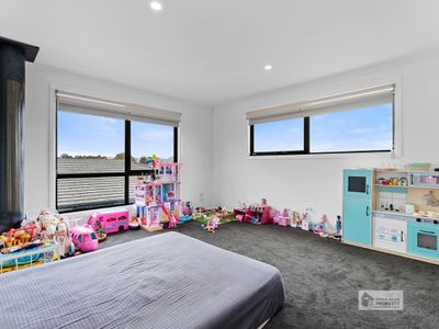 8 Sandy Crescent, Wynyard