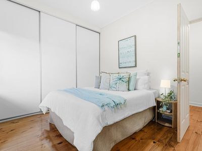 20 Frontenac Avenue, Panorama