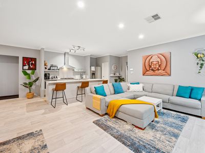8 Claymore Place, Piara Waters