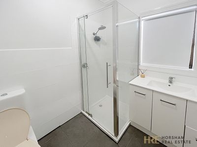 1 / 10 Sinclair Place, Horsham