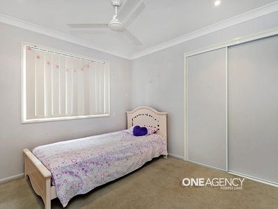 23 Tenterfield Place, Forest Lake
