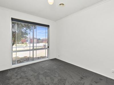 4 Shadi Court, Cranbourne West