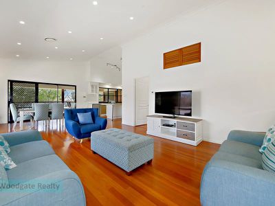 31 Esplanade, Woodgate