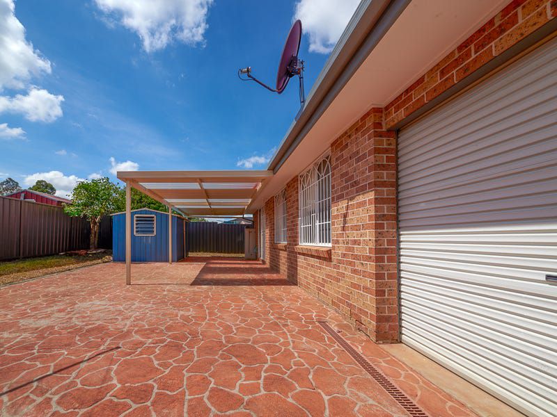 26 Bower-Bird Street, Hinchinbrook