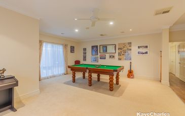 35 Grange Circuit, Beaconsfield