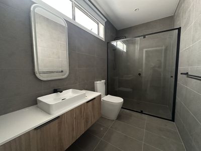 2 Settlement Road, Belmont