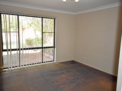 24 Doncaster Avenue, Dubbo