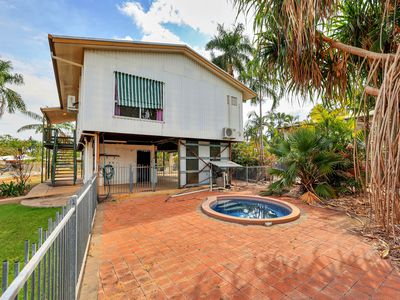 10 Calandrinia Court, Moulden