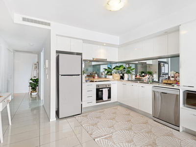 504 / 41 Harbour Town Drive, Biggera Waters