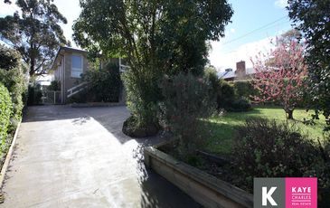 8 Grant Court, Beaconsfield Upper