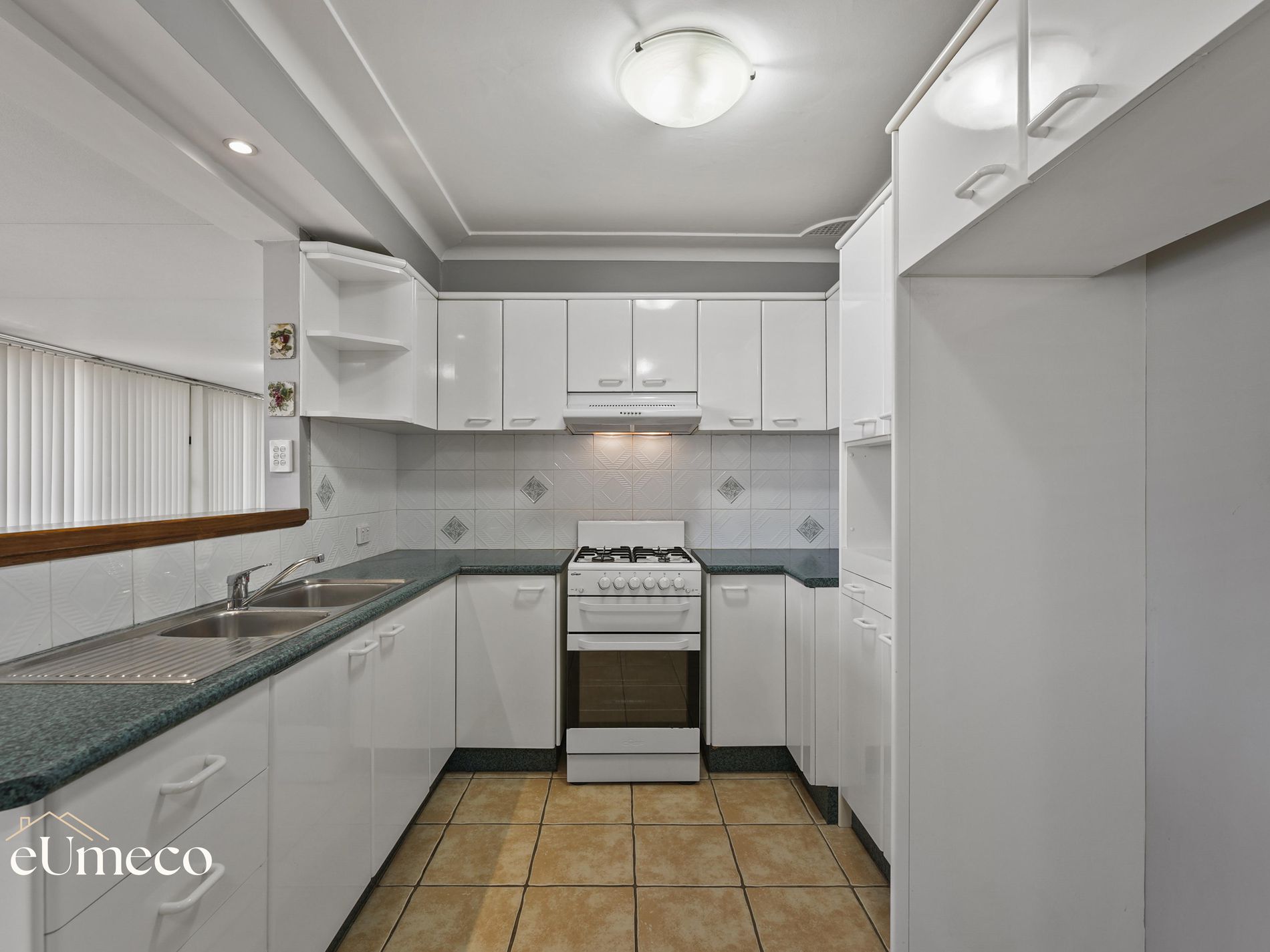 40 Bass Street, Colyton