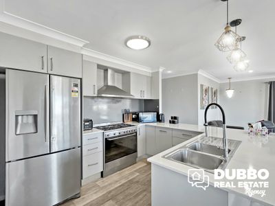 6 Isaac Court, Dubbo