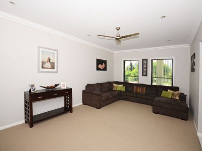 11 PARKLANDS BLVD, Wondunna
